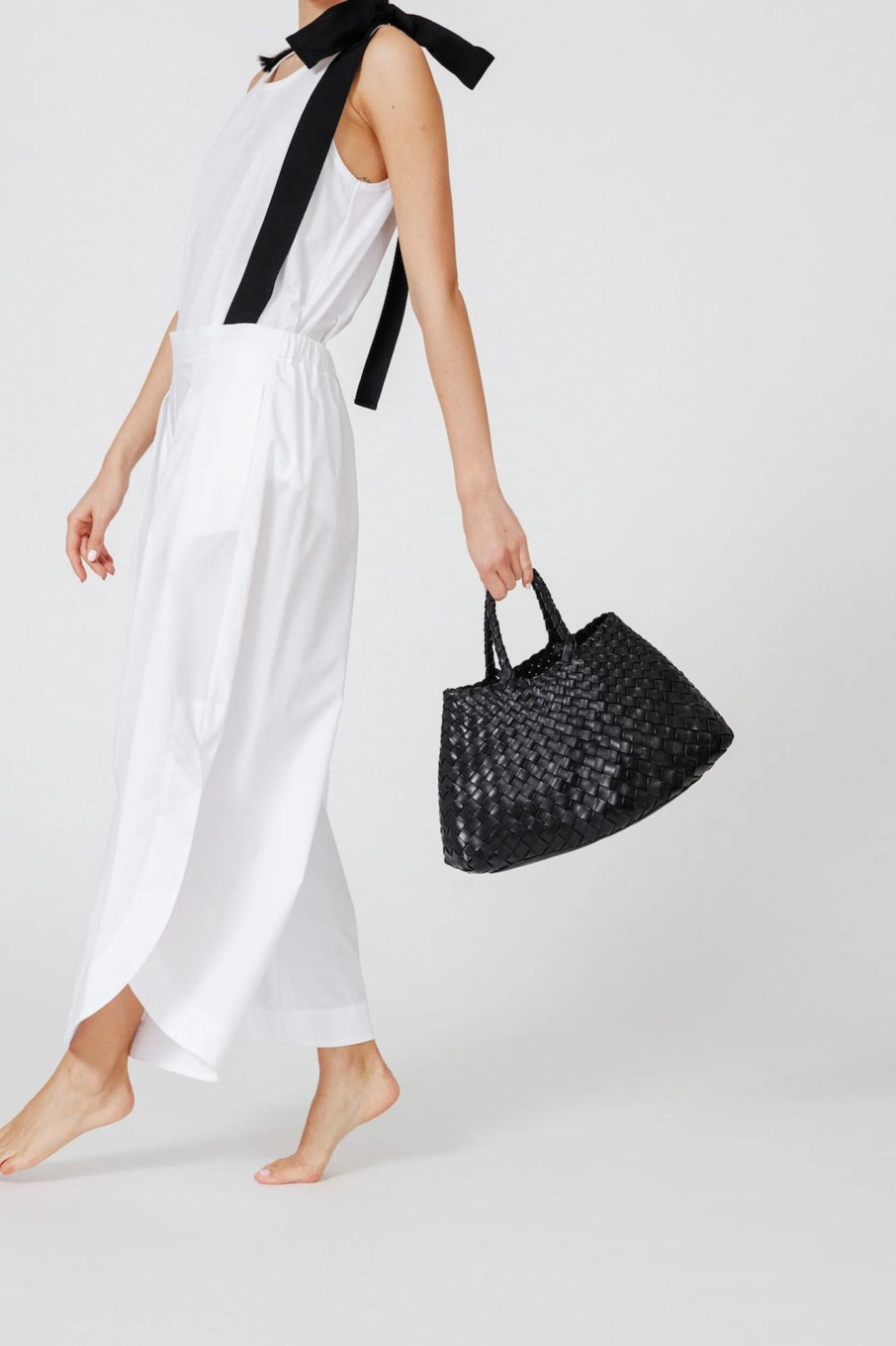 Wear Dragon Diffusion | Dragon Diffusion Croce Woven Leather Basket Bag, Small/Black | Mellow